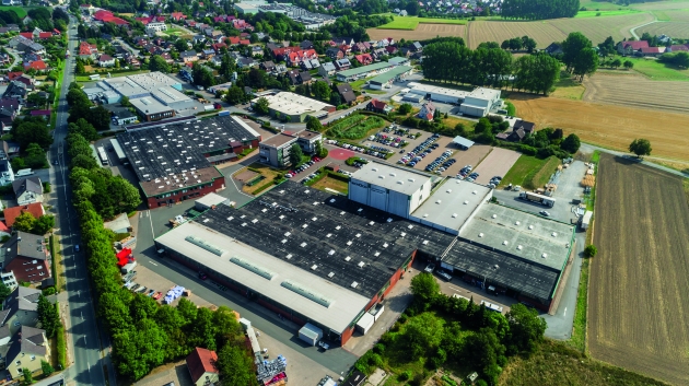 Schüco Interior Systems geht an Rheingold Capital - Luftbild des Standorts Schüco Interior Systemsc in Borgholzhausen - Quelle: Malte Blum/Schnittfest GmbH/Schüco International KG